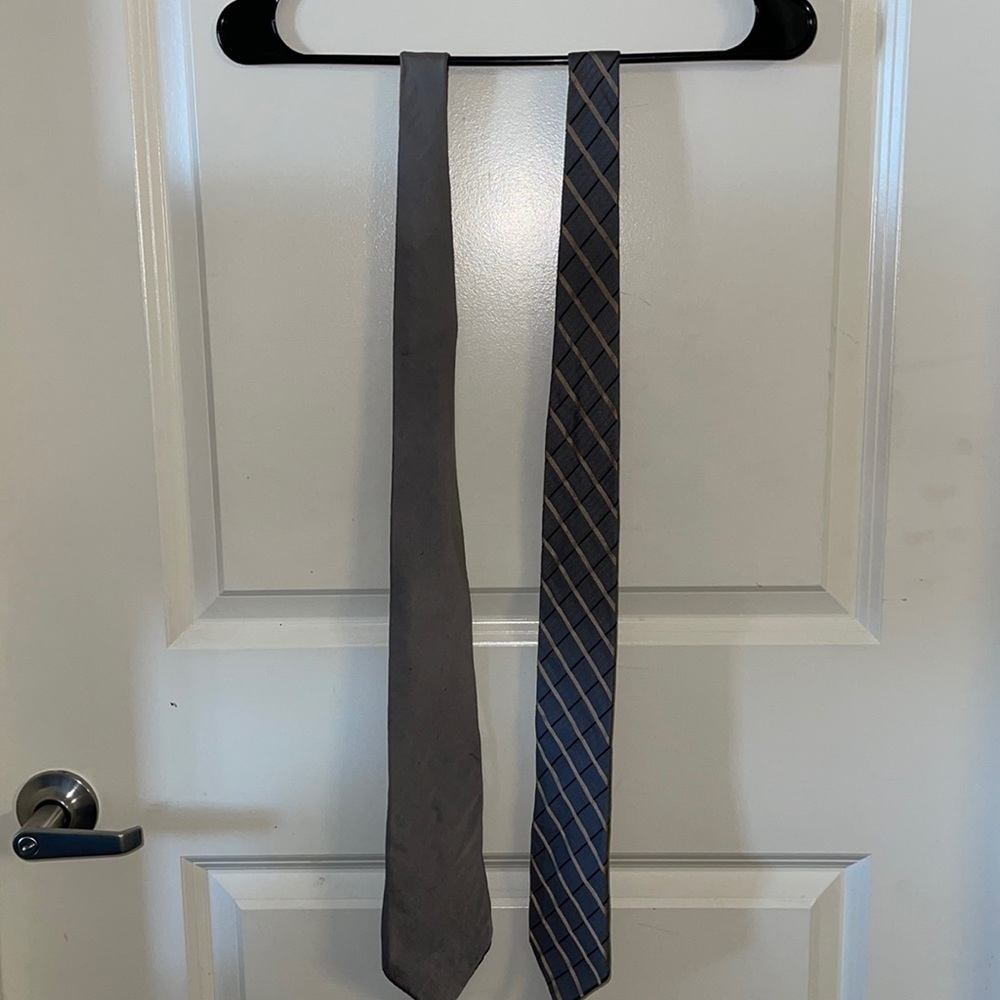 2 gray ties